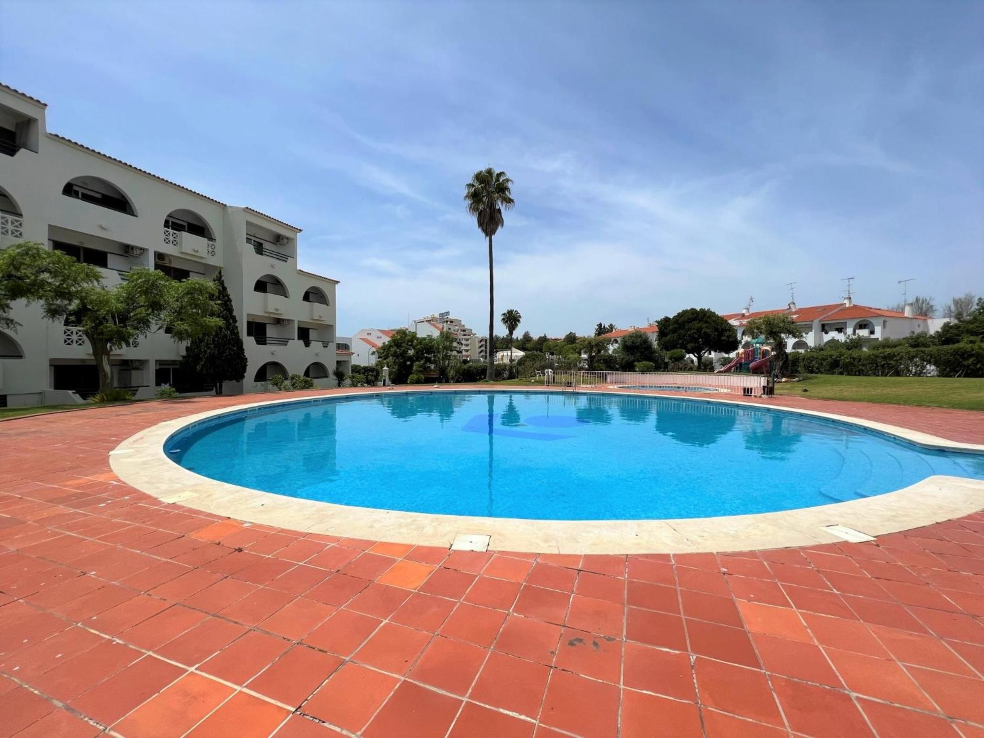 Apartment Twins 3 With Pool By Homing Albufeira