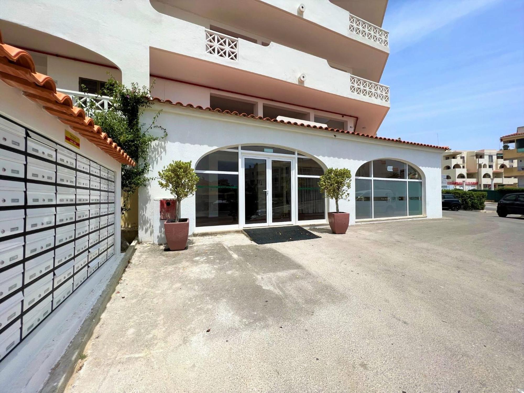 Twins 3 With Pool By Homing Appartamento Albufeira